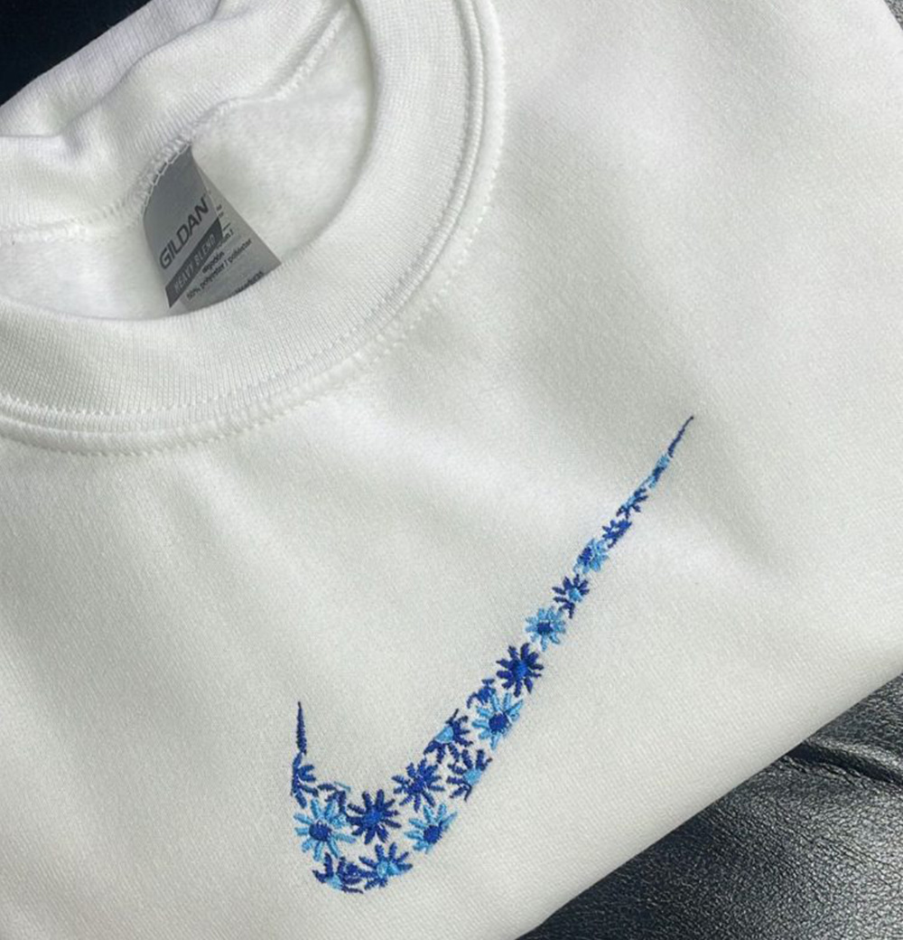 Nike Floral Tick Hoodie Sweatshirt - Image 2